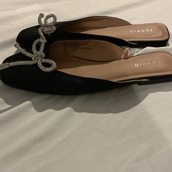 Torrid Black Flats with Silver Accents - Picture 5 of 8